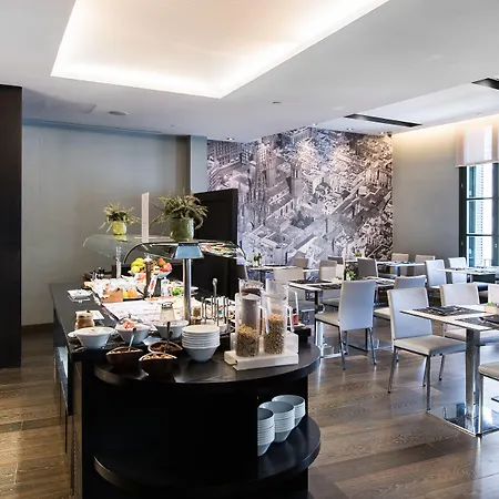 Hotel Catalonia Catedral 4*