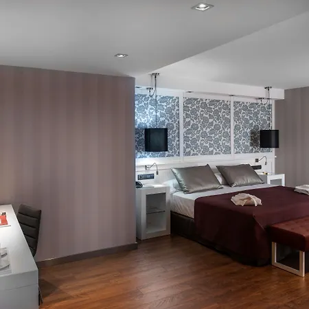 Catalonia Catedral Hotel 4*
