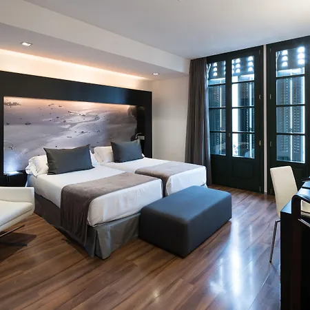 Catalonia Catedral Hotell 4*