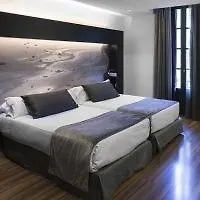 Hotel Catalonia Catedral 4*