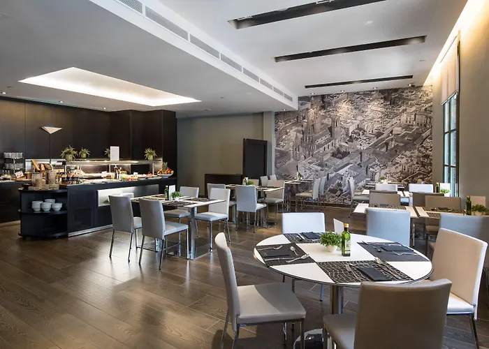 Hotell Catalonia Catedral 4*