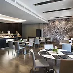 Hotel Catalonia Catedral 4*
