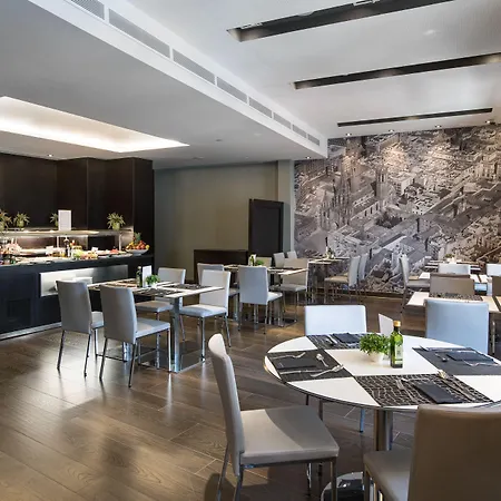 Hotel Catalonia Catedral 4*