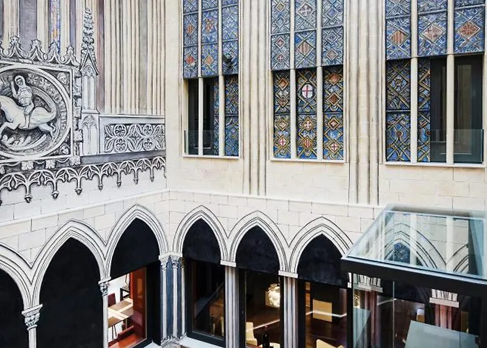 Catalonia Catedral מלון